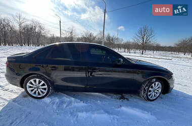 Седан Audi A4 2013 в 