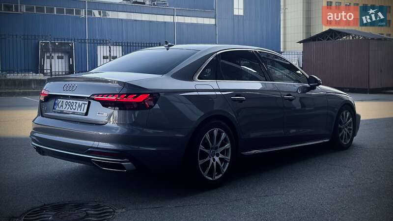 Седан Audi A4 2020 в Киеве