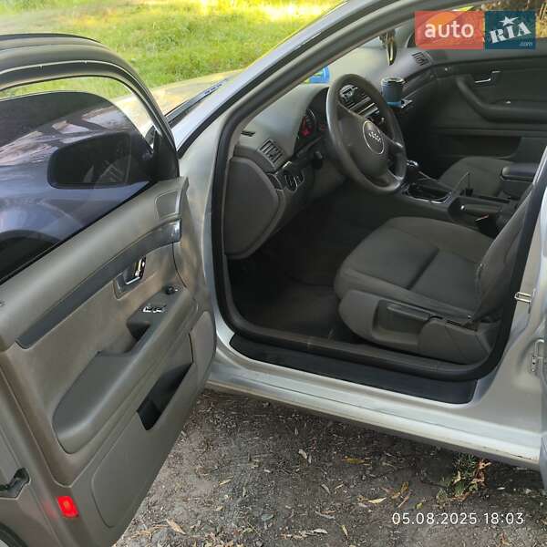 Седан Audi A4 2002 в Глухове