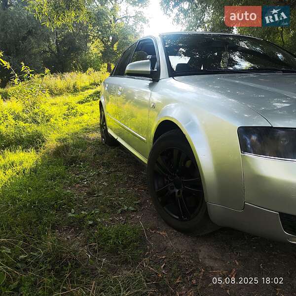Седан Audi A4 2002 в Глухове