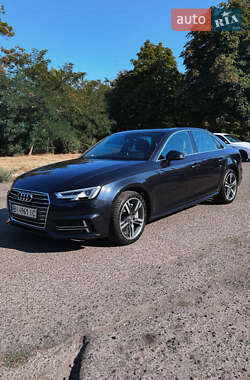 Седан Audi A4 2016 в 