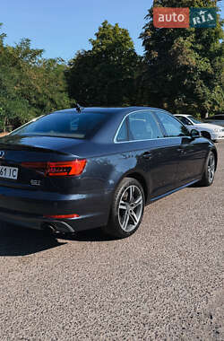 Седан Audi A4 2016 в 