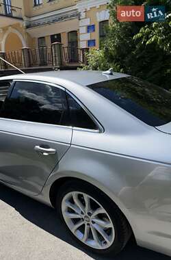 Седан Audi A4 2019 в 