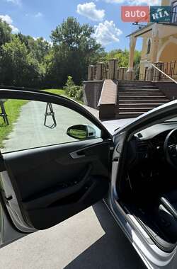Седан Audi A4 2019 в 