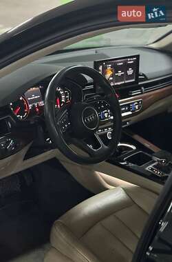 Седан Audi A4 2020 в 