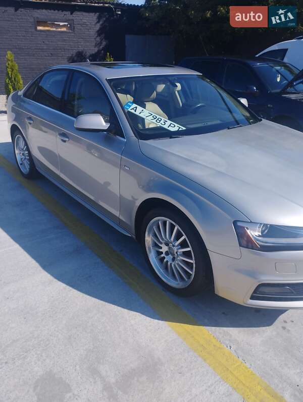 Седан Audi A4 2013 в Киеве