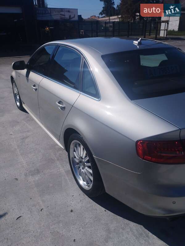 Седан Audi A4 2013 в Киеве