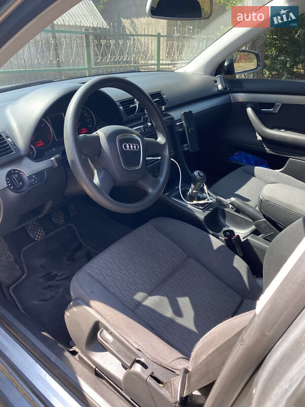 Универсал Audi A4 2005 в Беляевке