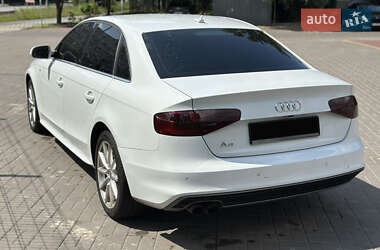 Седан Audi A4 2015 в 