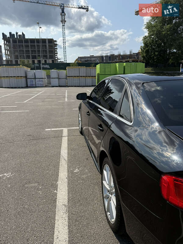 Седан Audi A4 2014 в Киеве