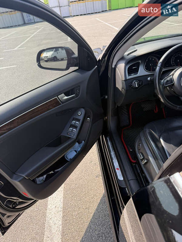 Седан Audi A4 2014 в Киеве