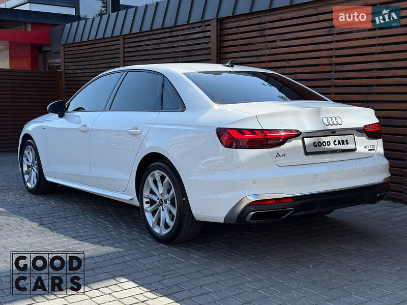 Седан Audi A4 2021 в Одессе