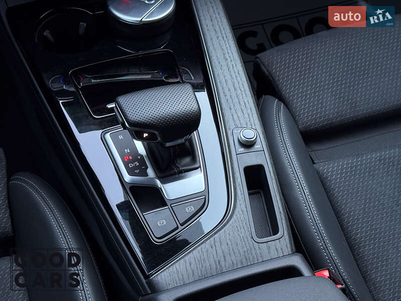Седан Audi A4 2021 в Одессе