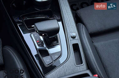 Седан Audi A4 2021 в 
