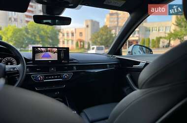Седан Audi A4 2020 в 