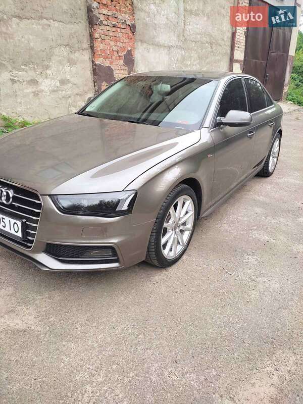 Седан Audi A4 2014 в Ровно