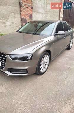 Седан Audi A4 2014 в 