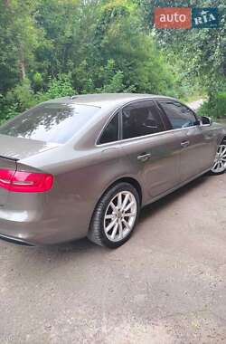 Седан Audi A4 2014 в 