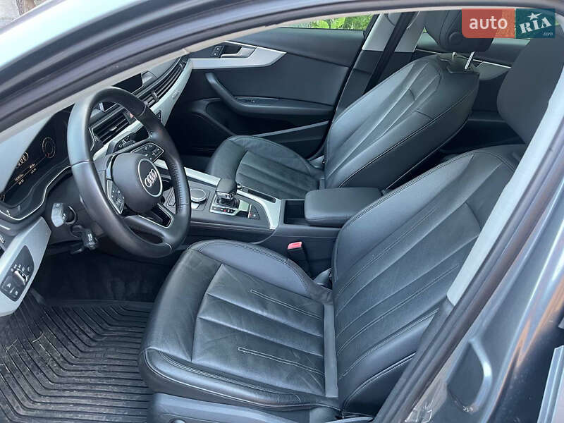 Седан Audi A4 2016 в Львове