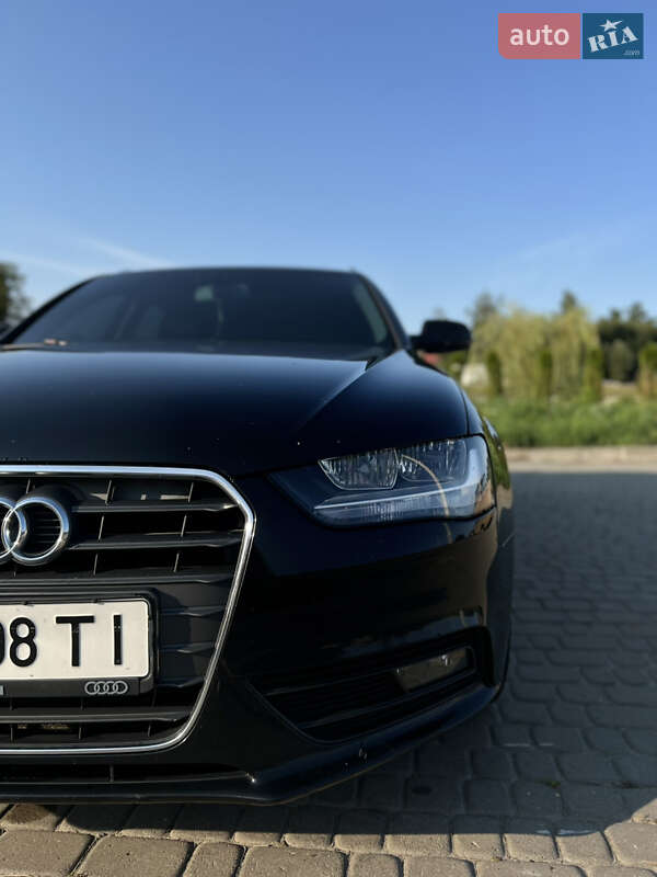 Универсал Audi A4 2012 в Львове