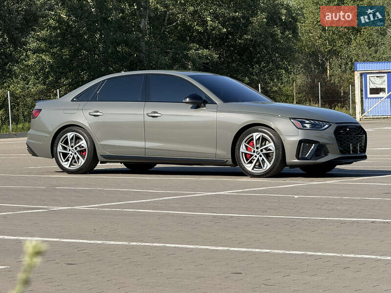Седан Audi A4 2023 в Киеве