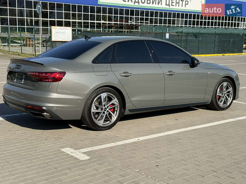 Седан Audi A4 2023 в Киеве
