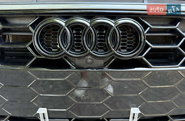 Седан Audi A4 2023 в 