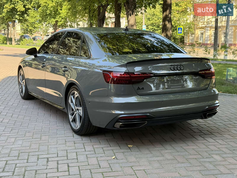 Седан Audi A4 2023 в Киеве