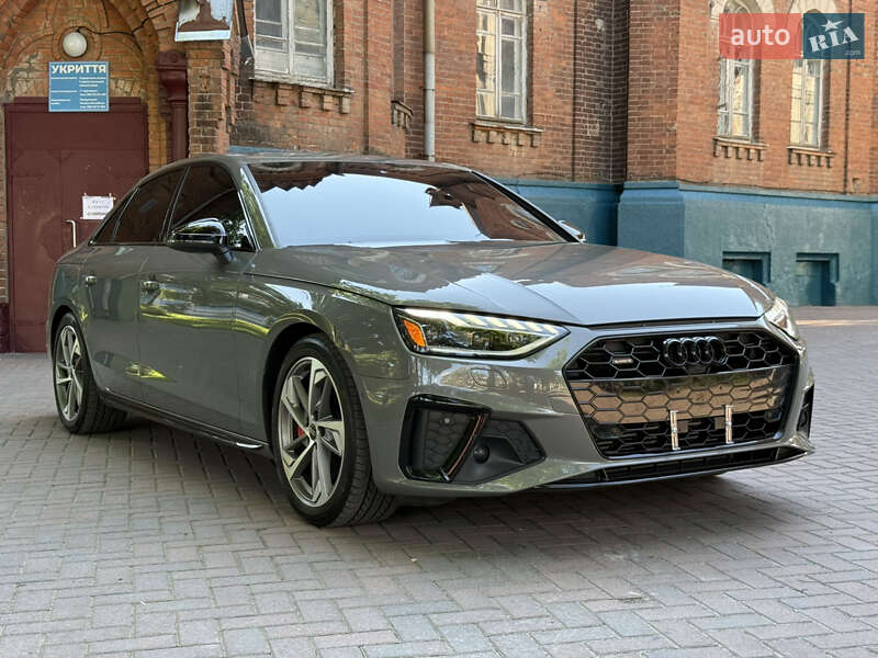 Седан Audi A4 2023 в Киеве