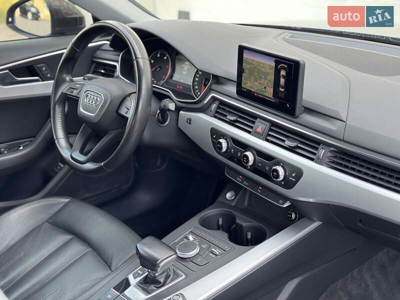 Седан Audi A4 2016 в Сарнах