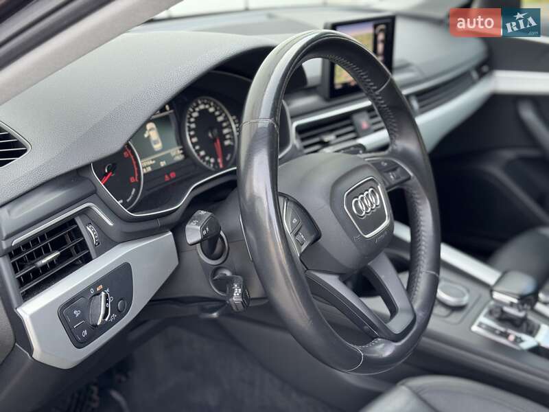 Седан Audi A4 2016 в Сарнах