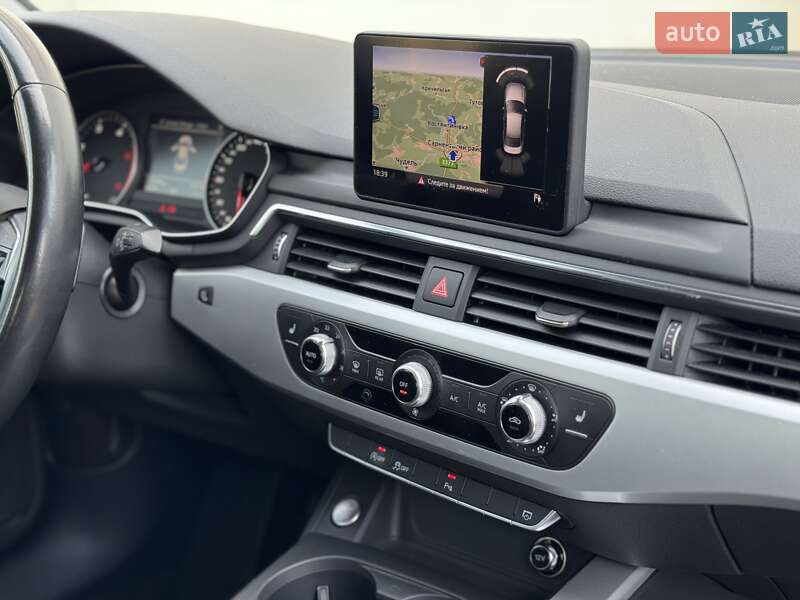 Седан Audi A4 2016 в Сарнах