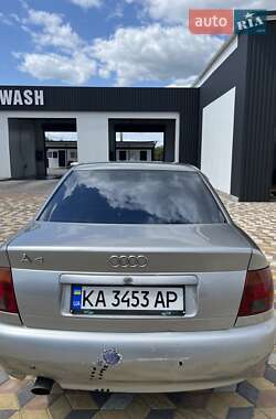Седан Audi A4 1995 в 