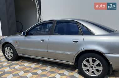 Седан Audi A4 1995 в 