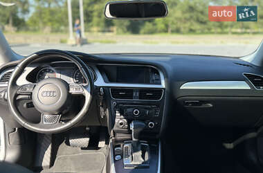 Седан Audi A4 2015 в 