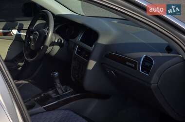Седан Audi A4 2010 в 