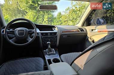 Седан Audi A4 2010 в 