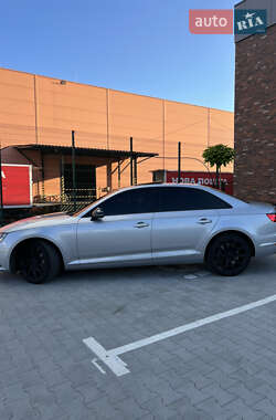 Седан Audi A4 2017 в 