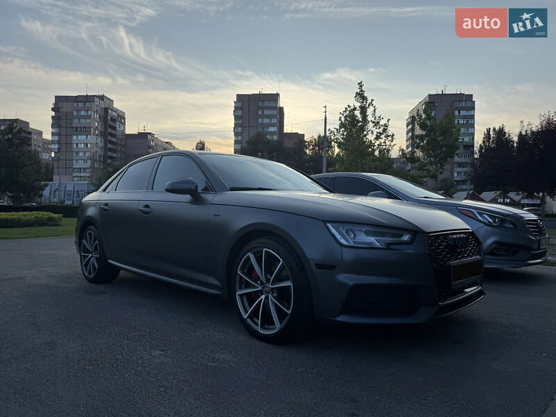 Седан Audi A4 2017 в Киеве