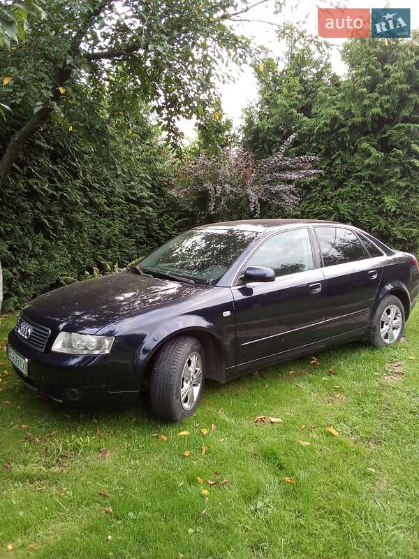 Седан Audi A4 2001 в Нововолынске