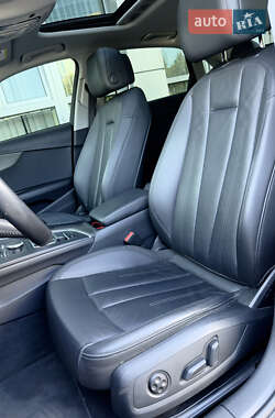 Седан Audi A4 2019 в 