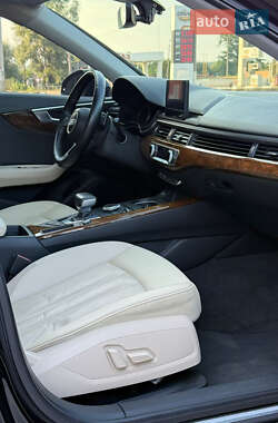 Седан Audi A4 2015 в 