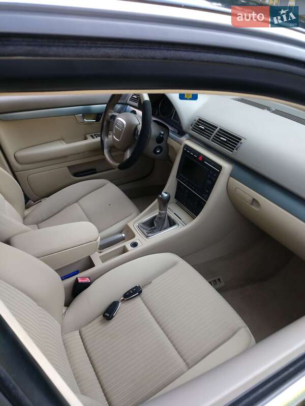 Седан Audi A4 2005 в Хмельницком
