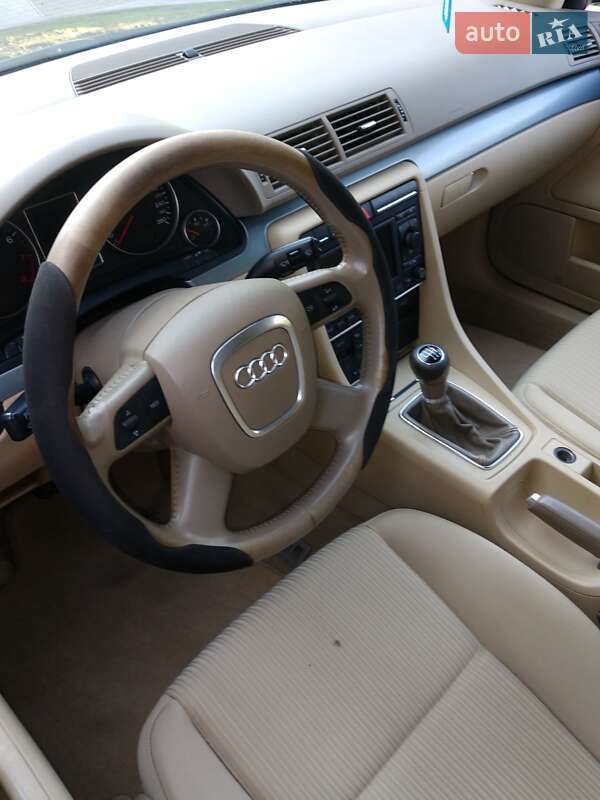 Седан Audi A4 2005 в Хмельницком