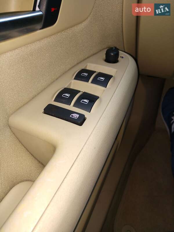 Седан Audi A4 2005 в Хмельницком