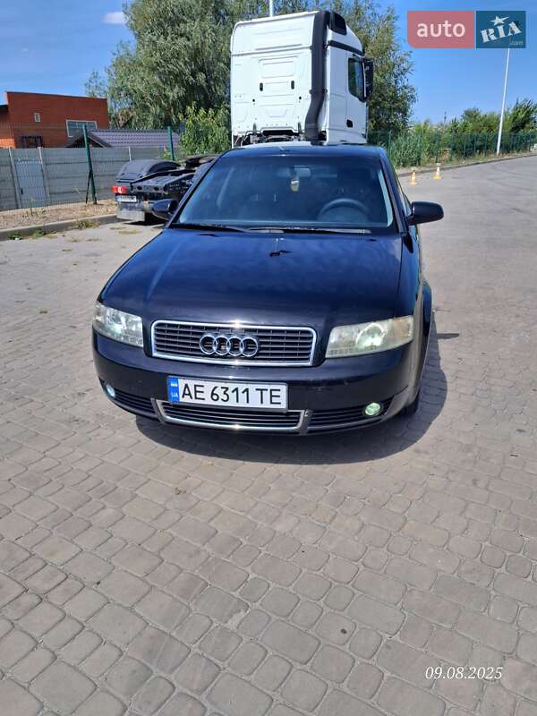 Седан Audi A4 2002 в Днепре