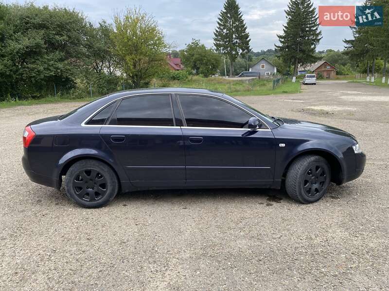 Седан Audi A4 2001 в Черновцах