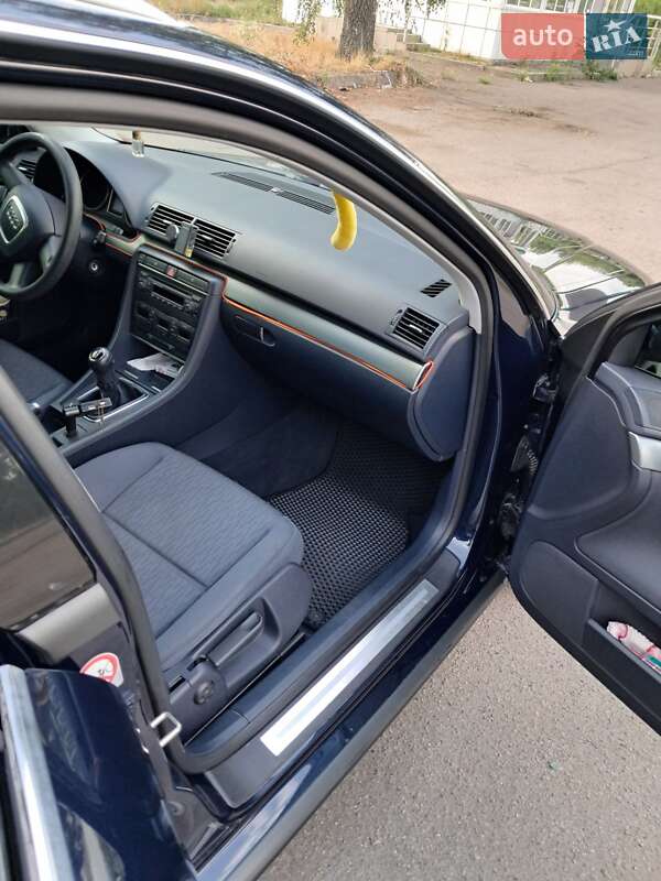 Универсал Audi A4 2005 в Семеновке