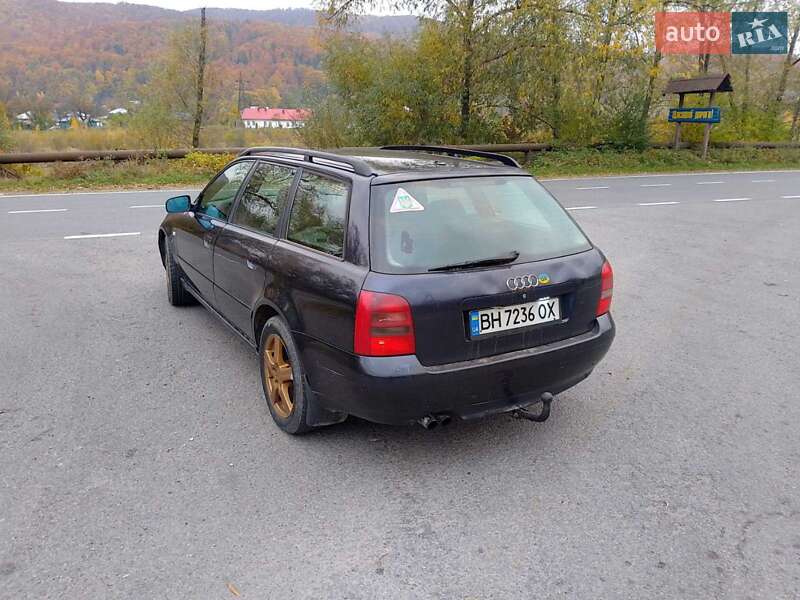 Универсал Audi A4 1999 в Черновцах