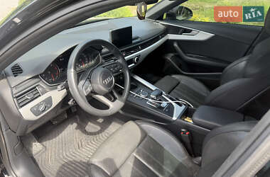 Седан Audi A4 2018 в 